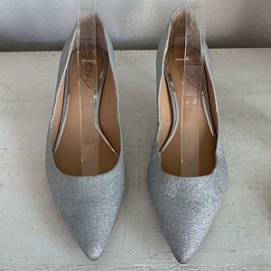 Jewel Badgley Mischka Royalty Pump